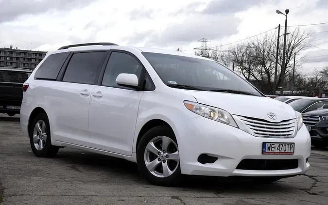 toyota sulejówek Toyota Sienna cena 97999 przebieg: 133900, rok produkcji 2015 z Sulejówek